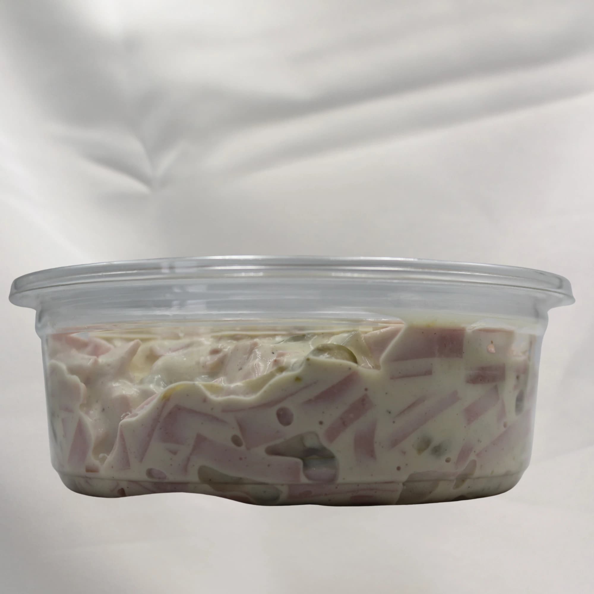 Hausgemachter Wurst-Maya Salat