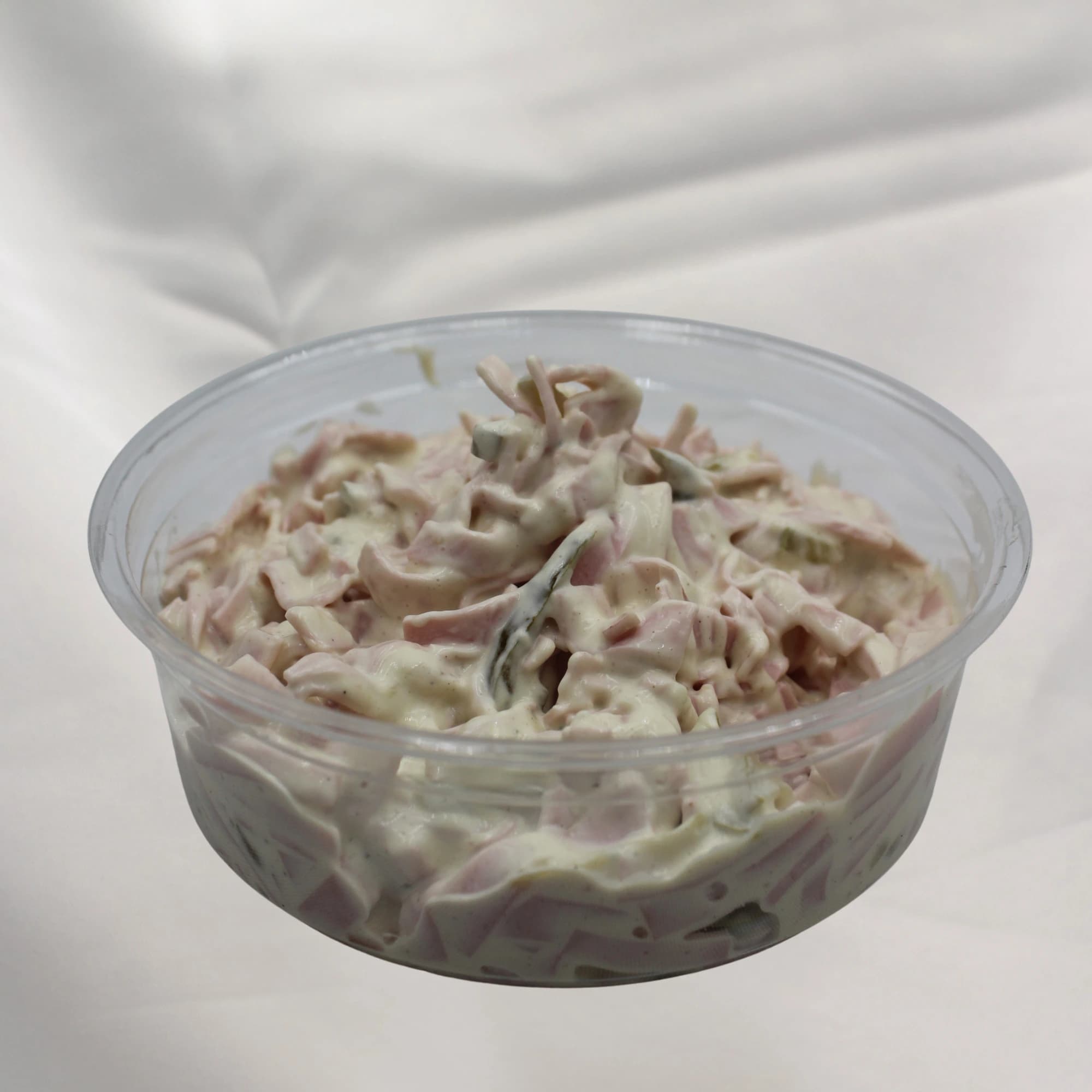 Hausgemachter Wurst-Maya Salat