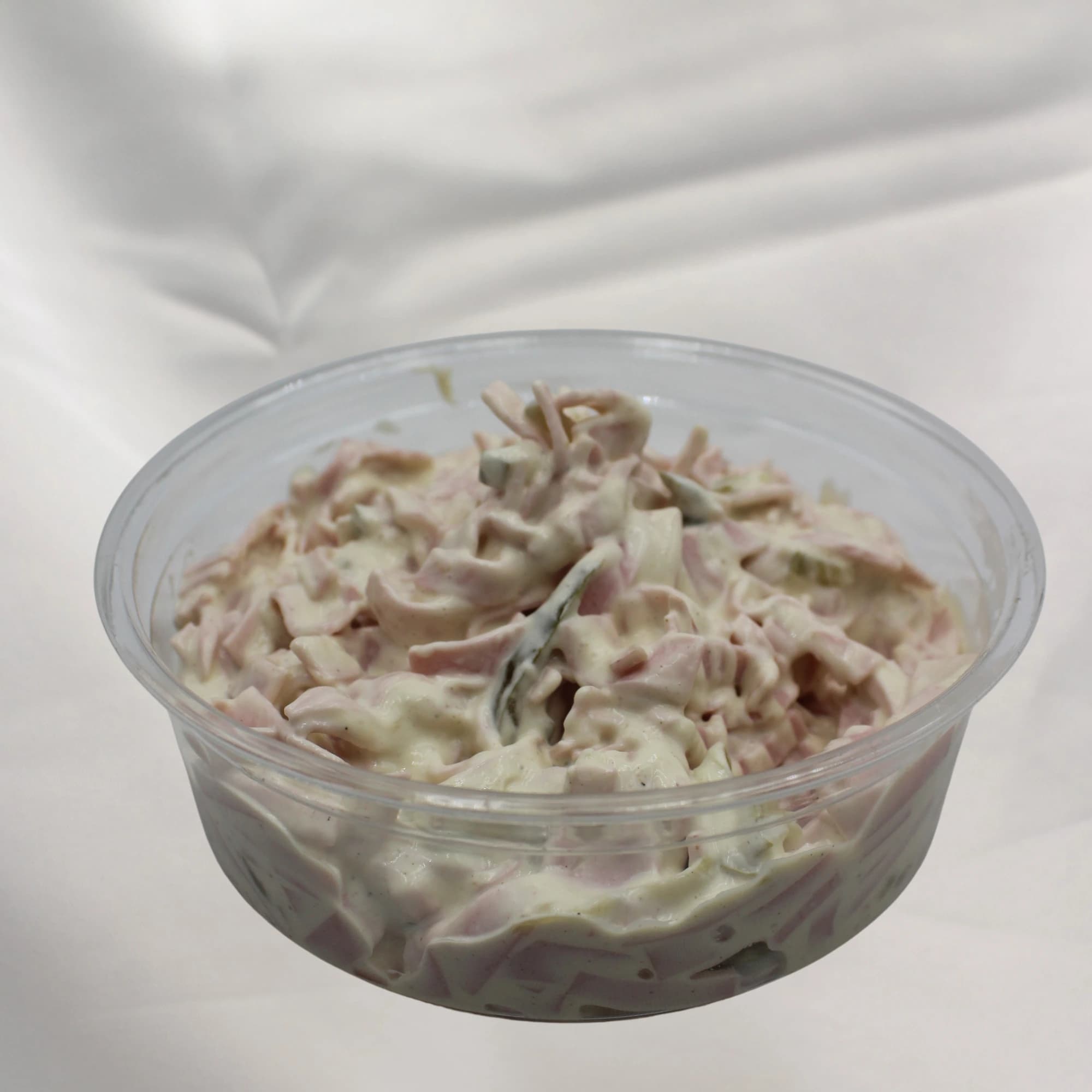 Hausgemachter Wurst-Maya Salat